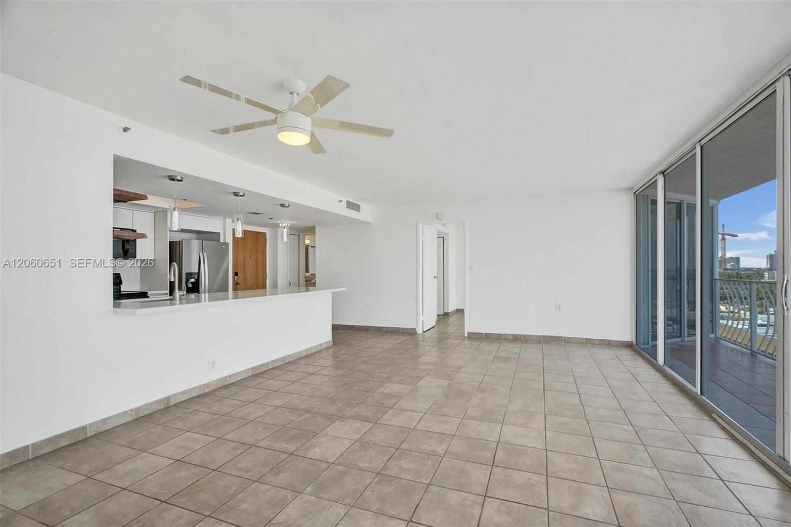 7601 E Treasure Dr # 717