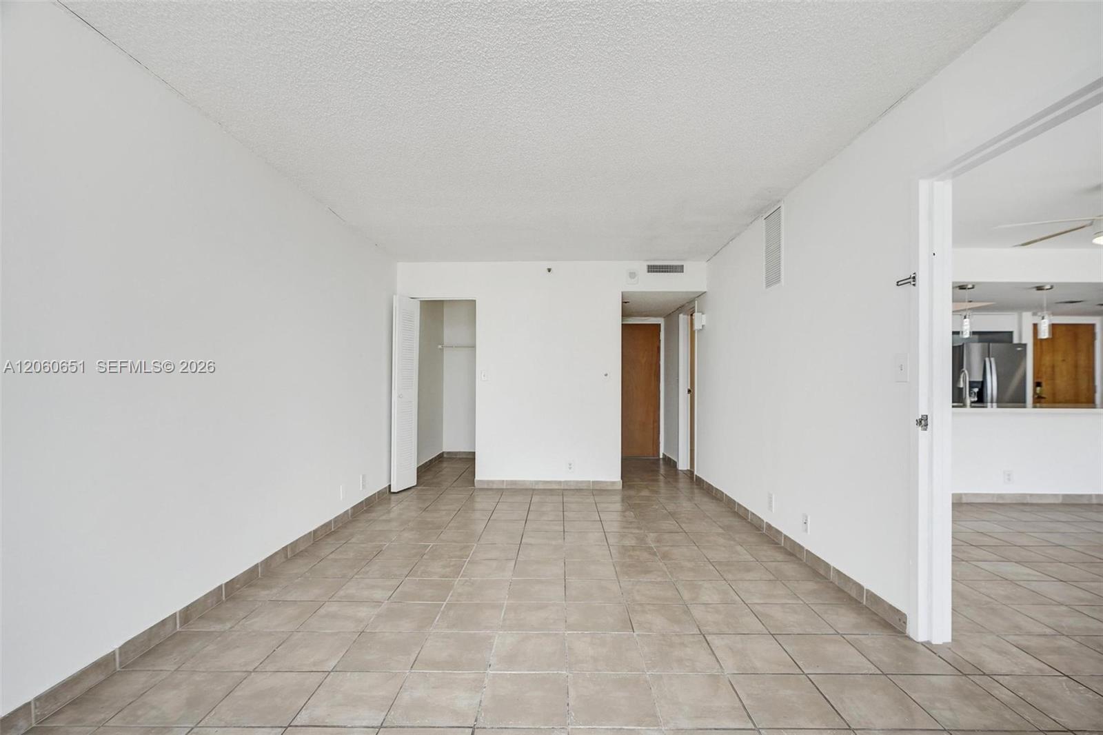 7601 E Treasure Dr # 717