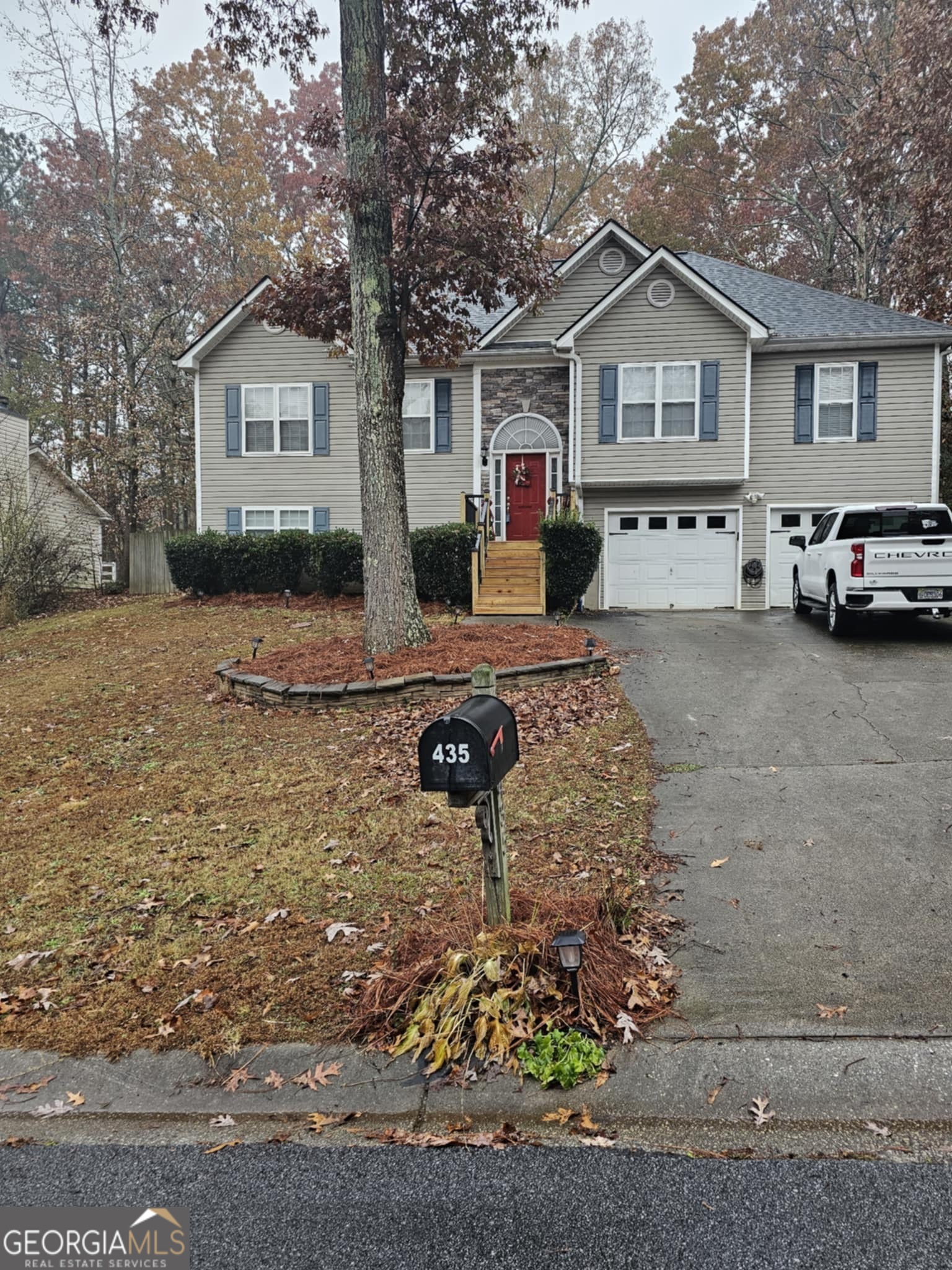 435 Amy Boulevard