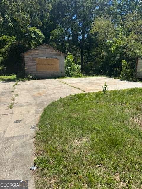 8176 Ridge Road