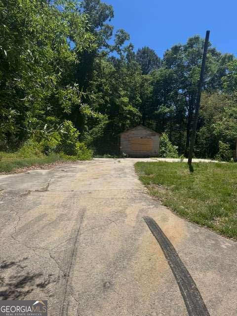 8176 Ridge Road