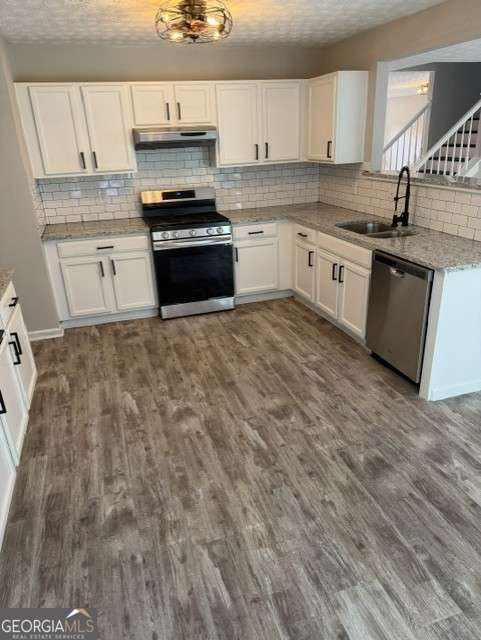 528 Lazy River Lane