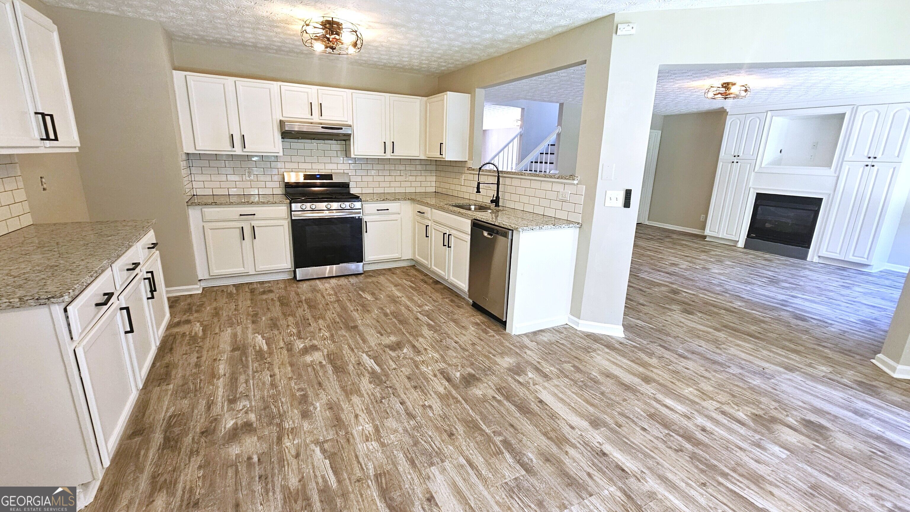 528 Lazy River Lane