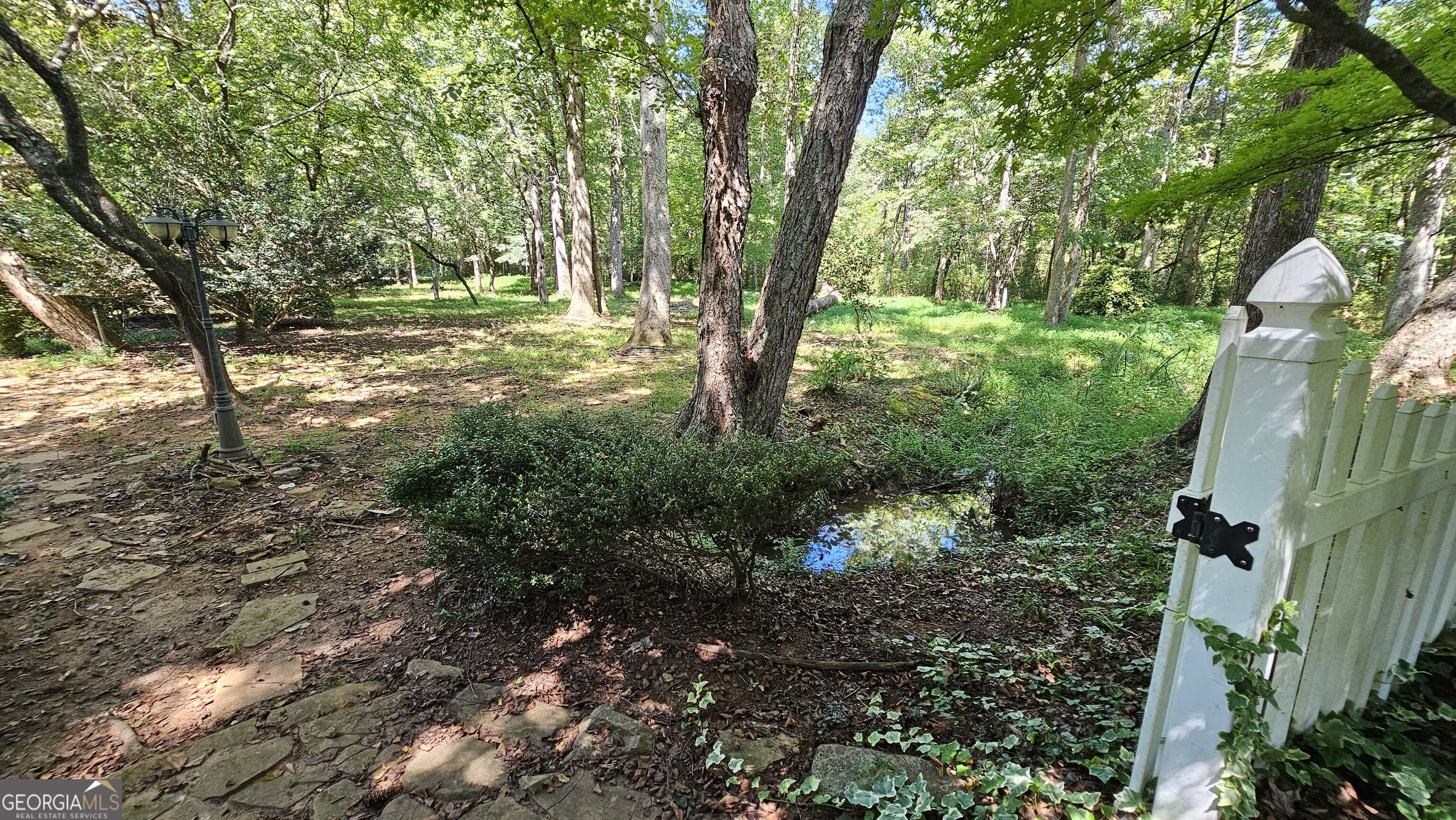 528 Lazy River Lane