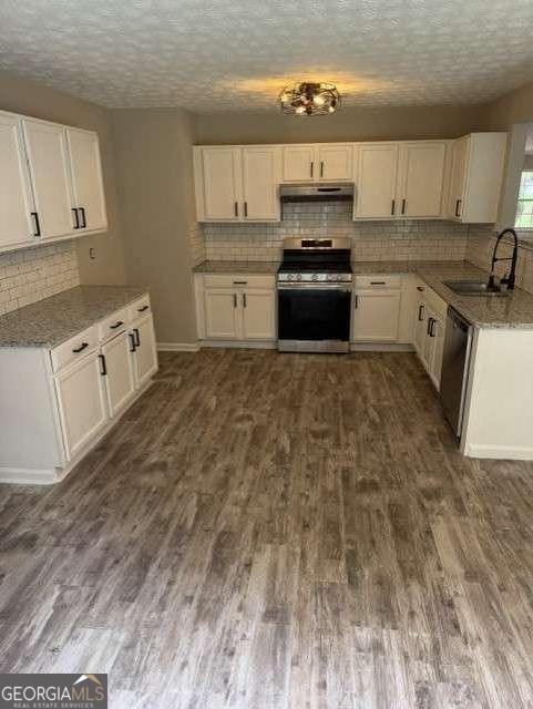 528 Lazy River Lane