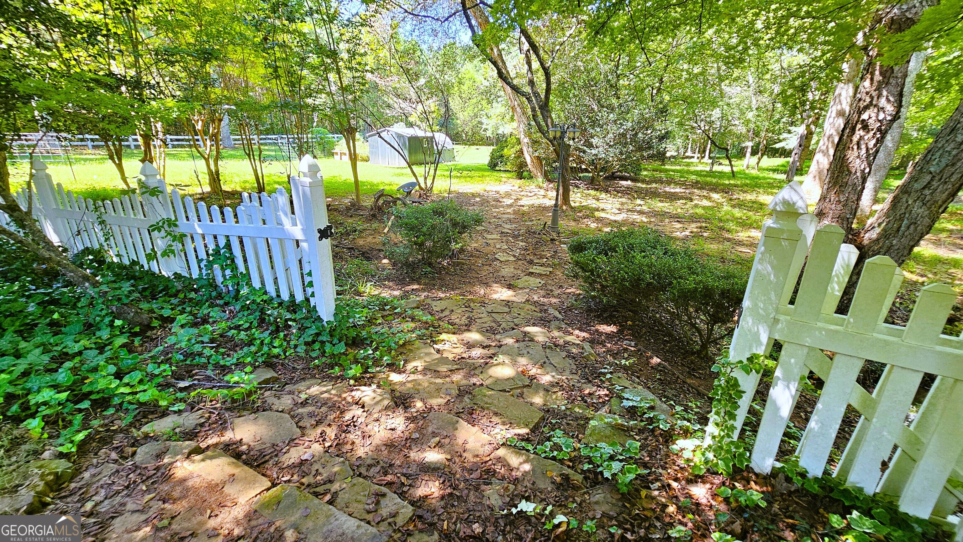 528 Lazy River Lane