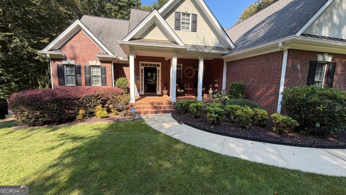 205 River Oaks Drive
