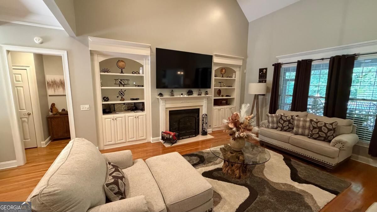 205 River Oaks Drive