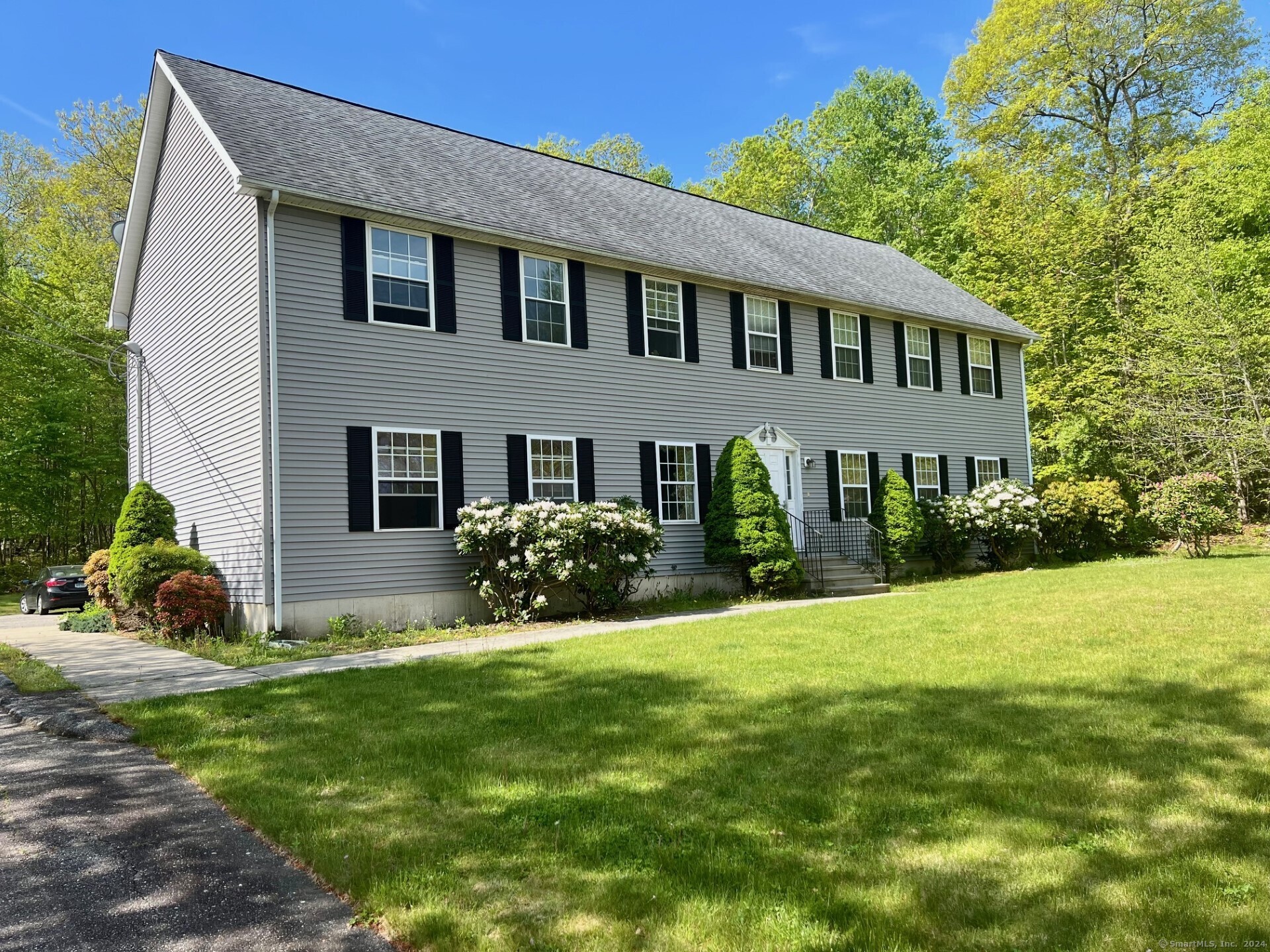 32 Iron Street A