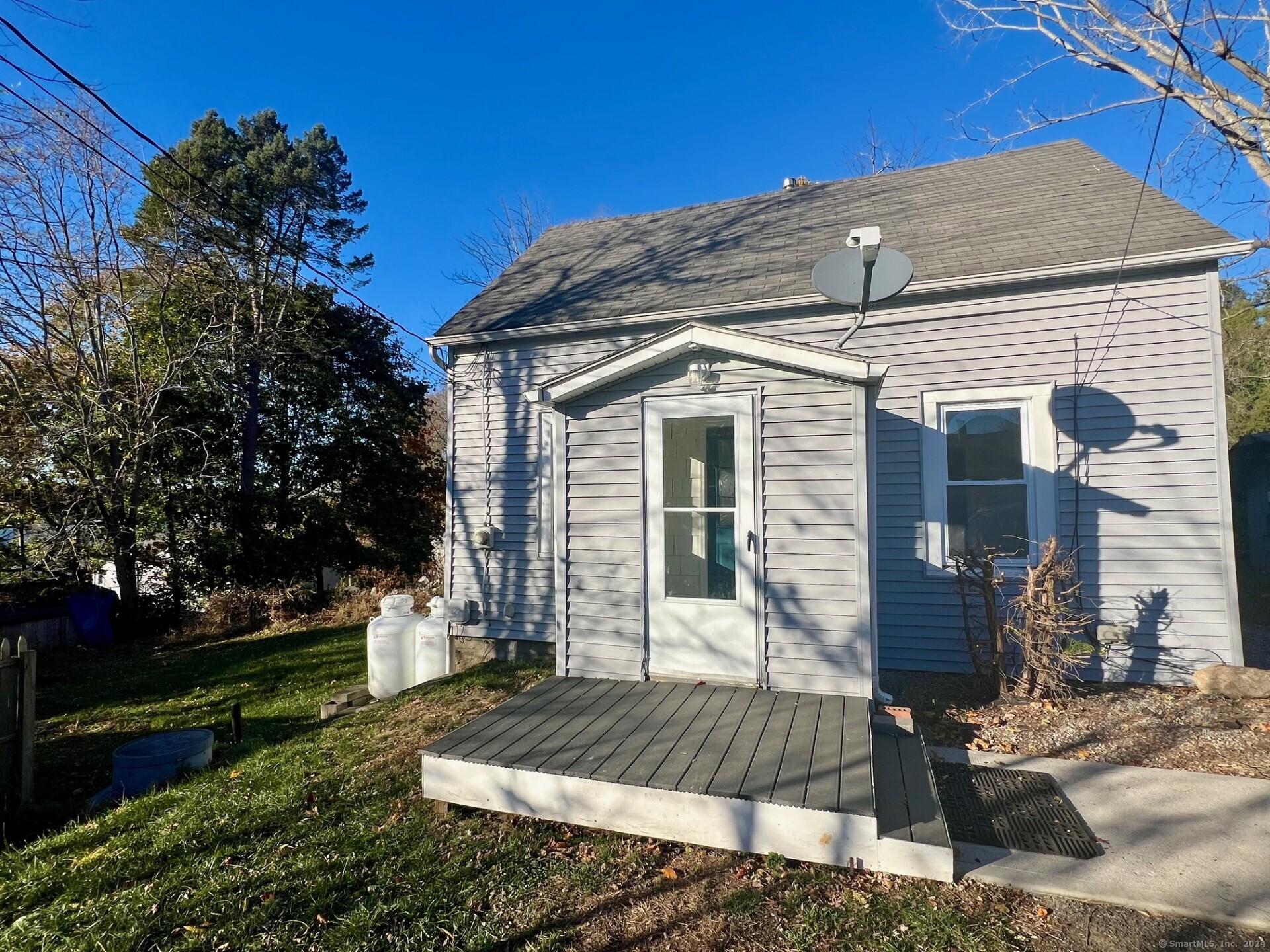 8 Burgeville Court