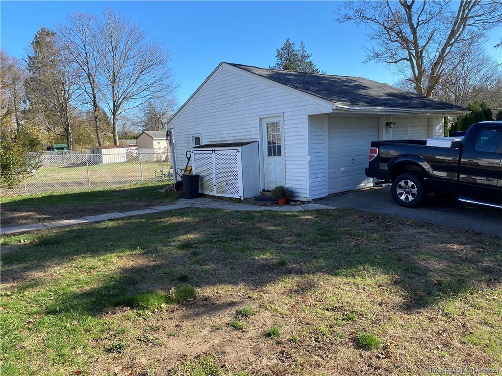 34 Trumbull (Pawcatuck) Street