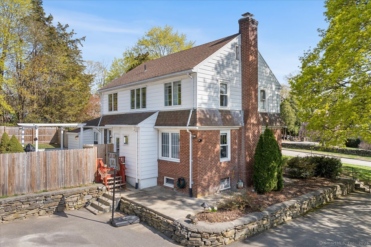 38 Ox Hill Road