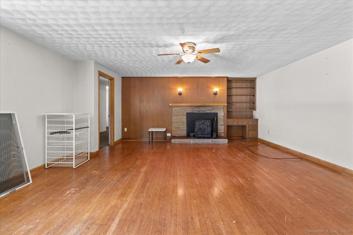 183 Putnam Pike