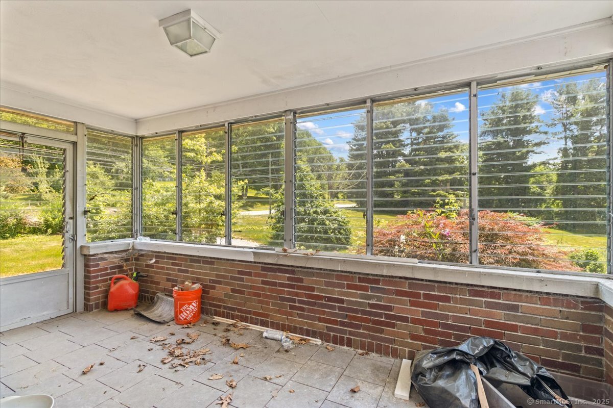 183 Putnam Pike