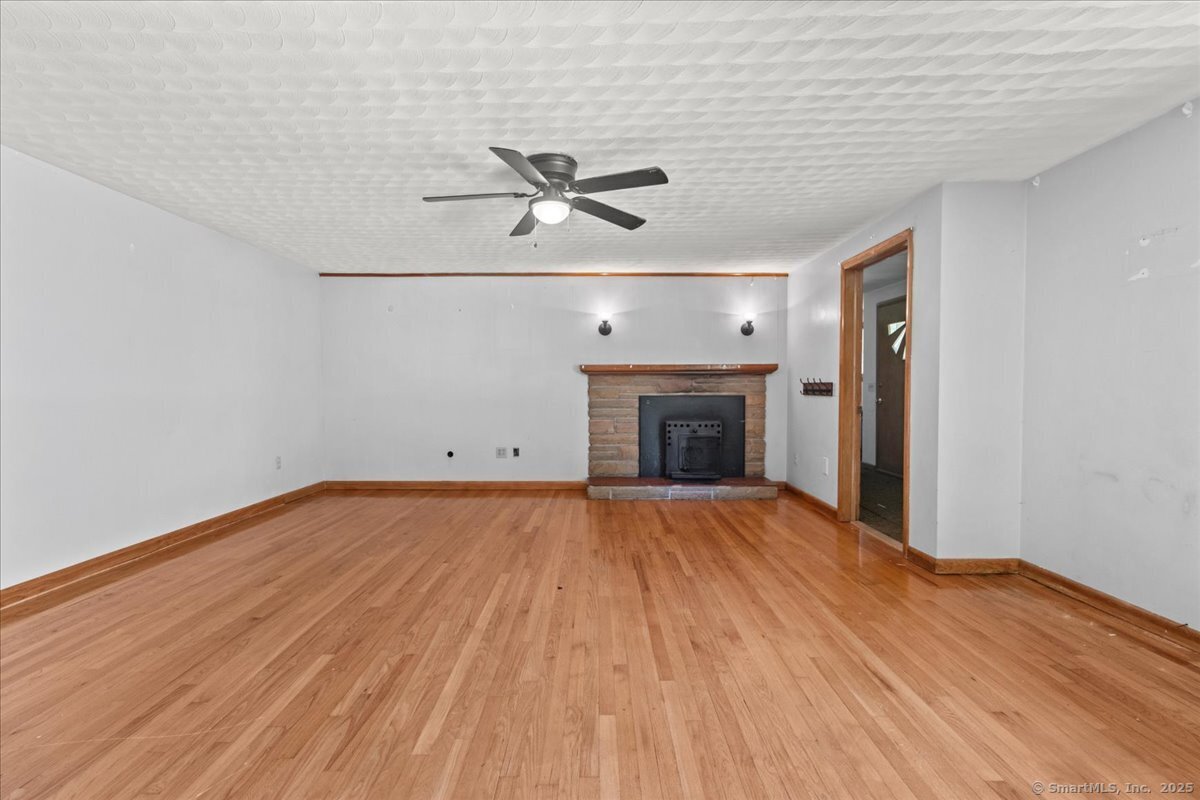 183 Putnam Pike
