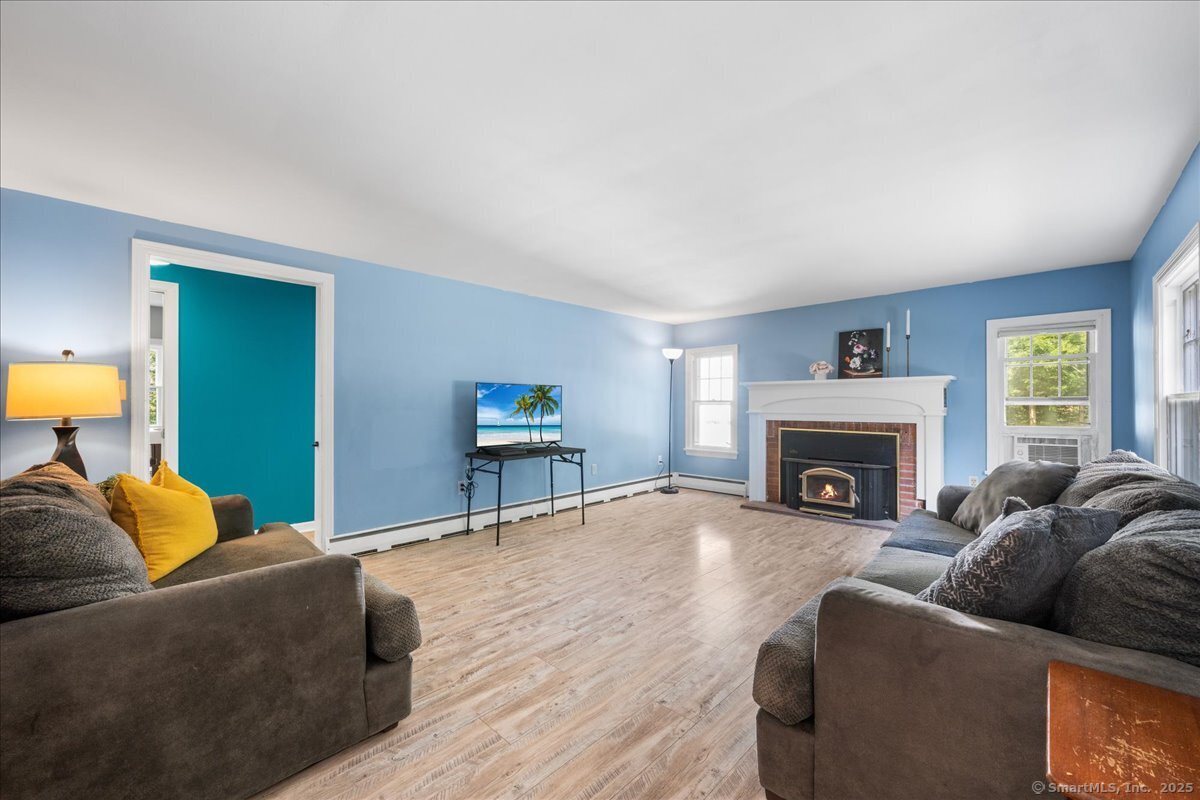 837 Colonel Ledyard Highway