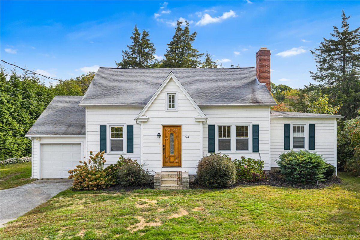 94 Great Neck Road