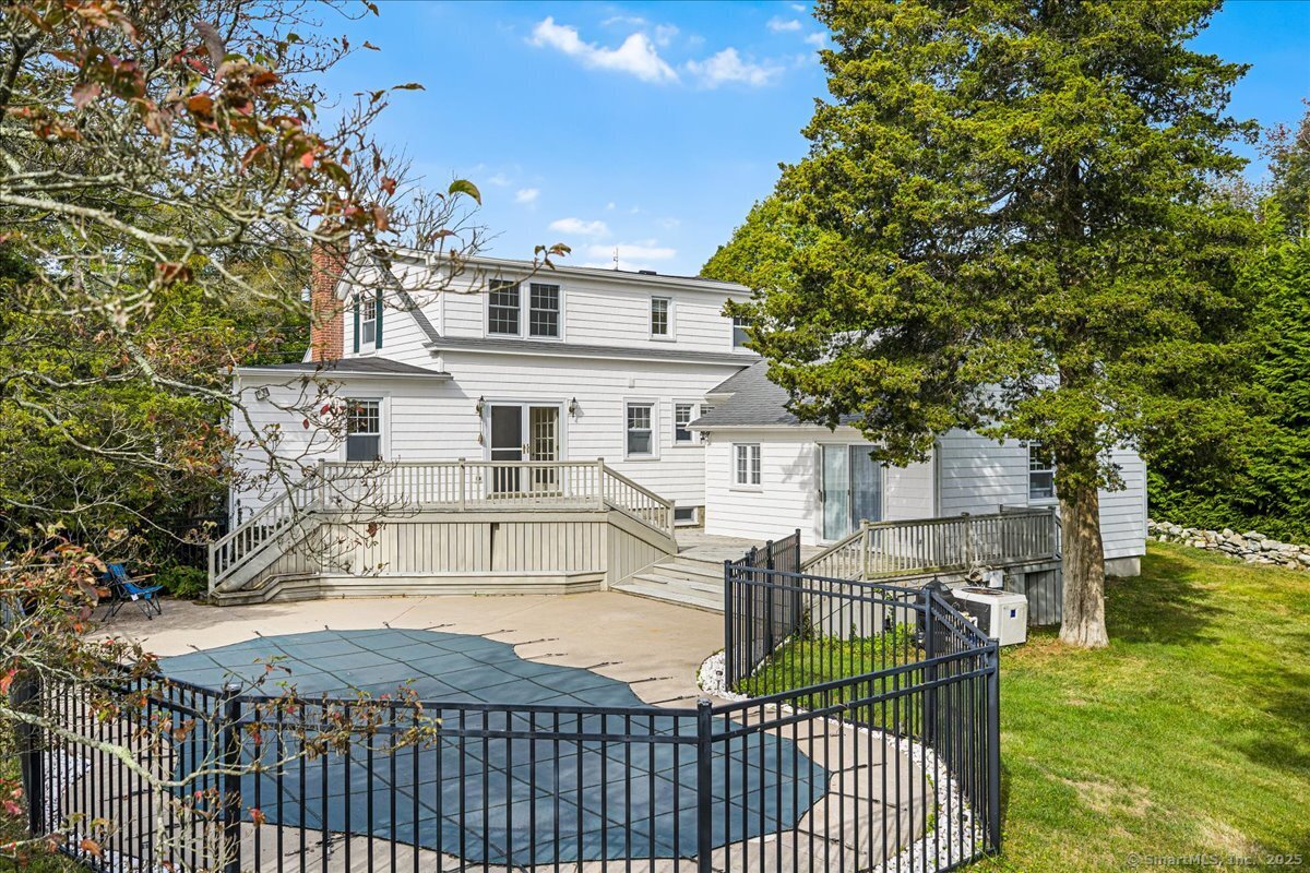 94 Great Neck Road