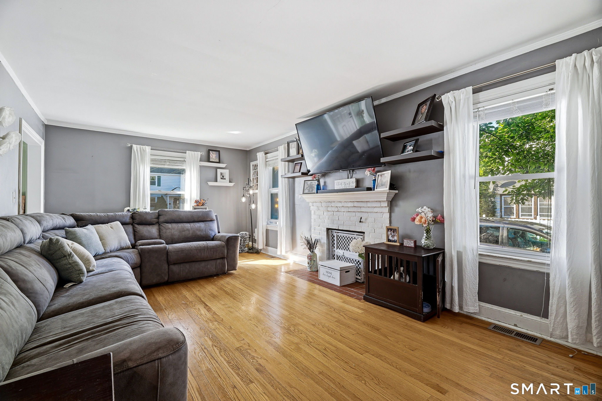 62 Sholes Avenue