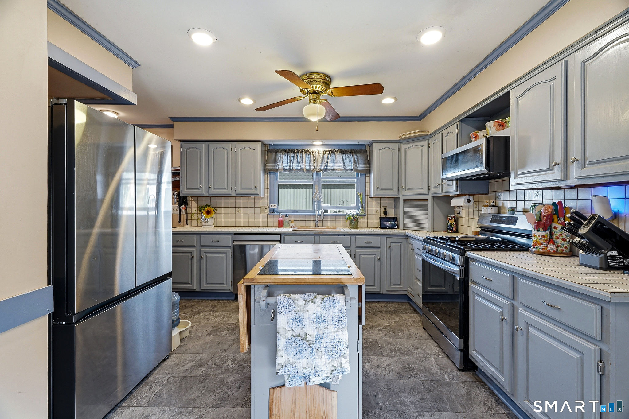 62 Sholes Avenue