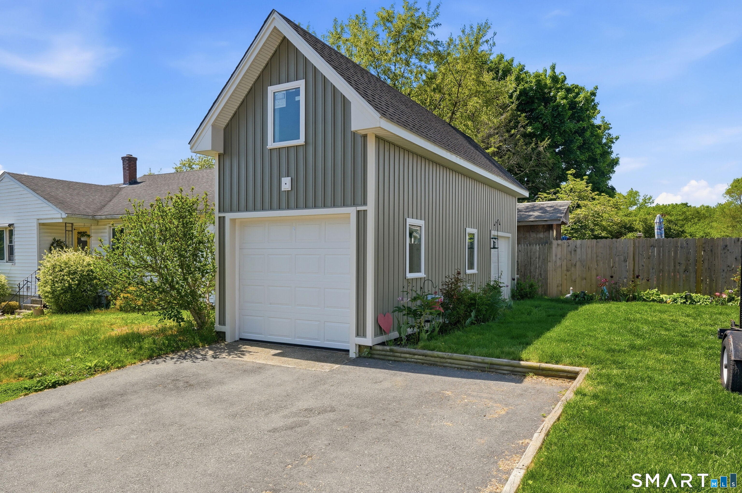 62 Sholes Avenue