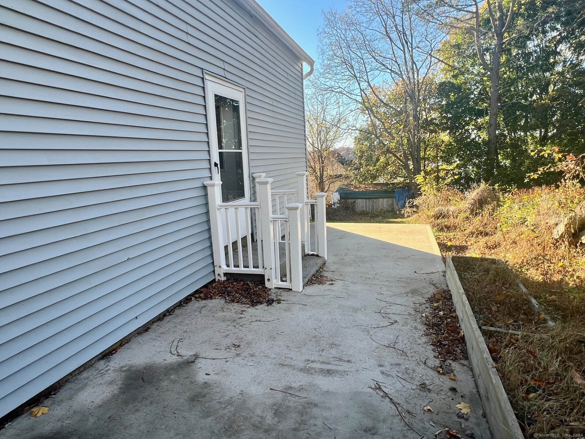 8 Burgeville Court