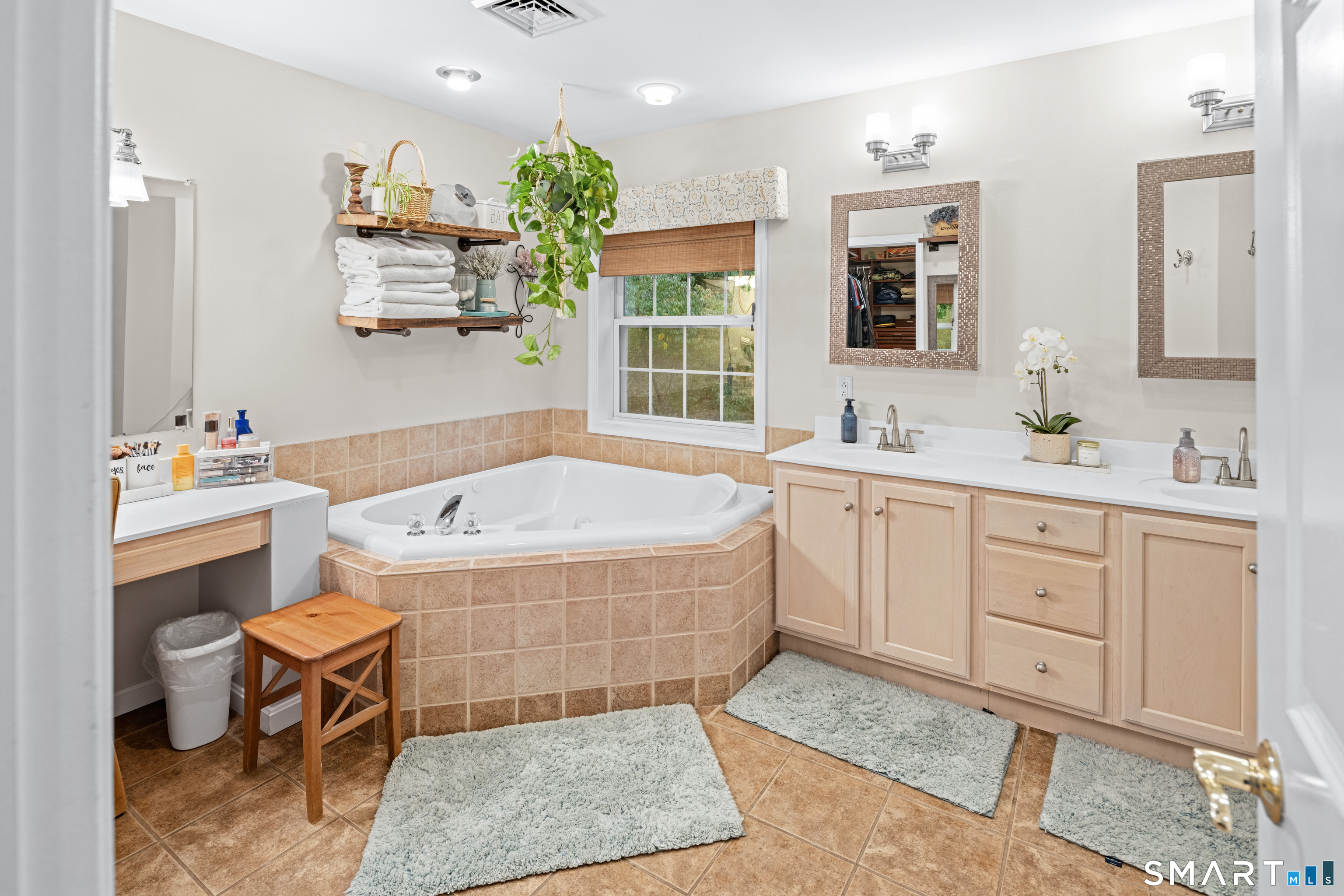 10 White Oak Lane