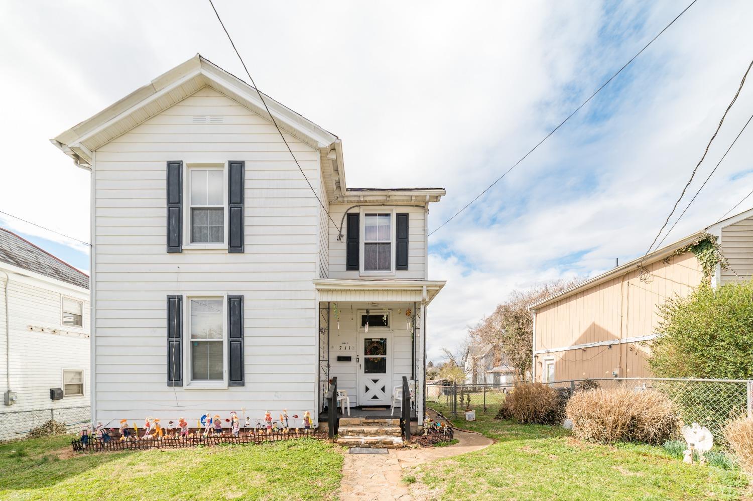 711 Norwood Street
