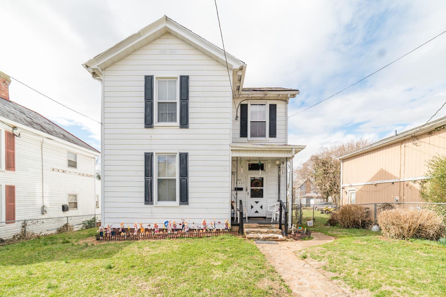 711 Norwood Street