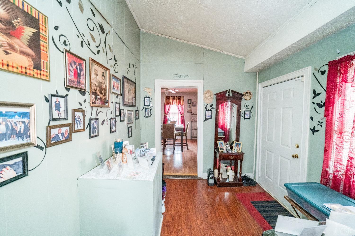 711 Norwood Street