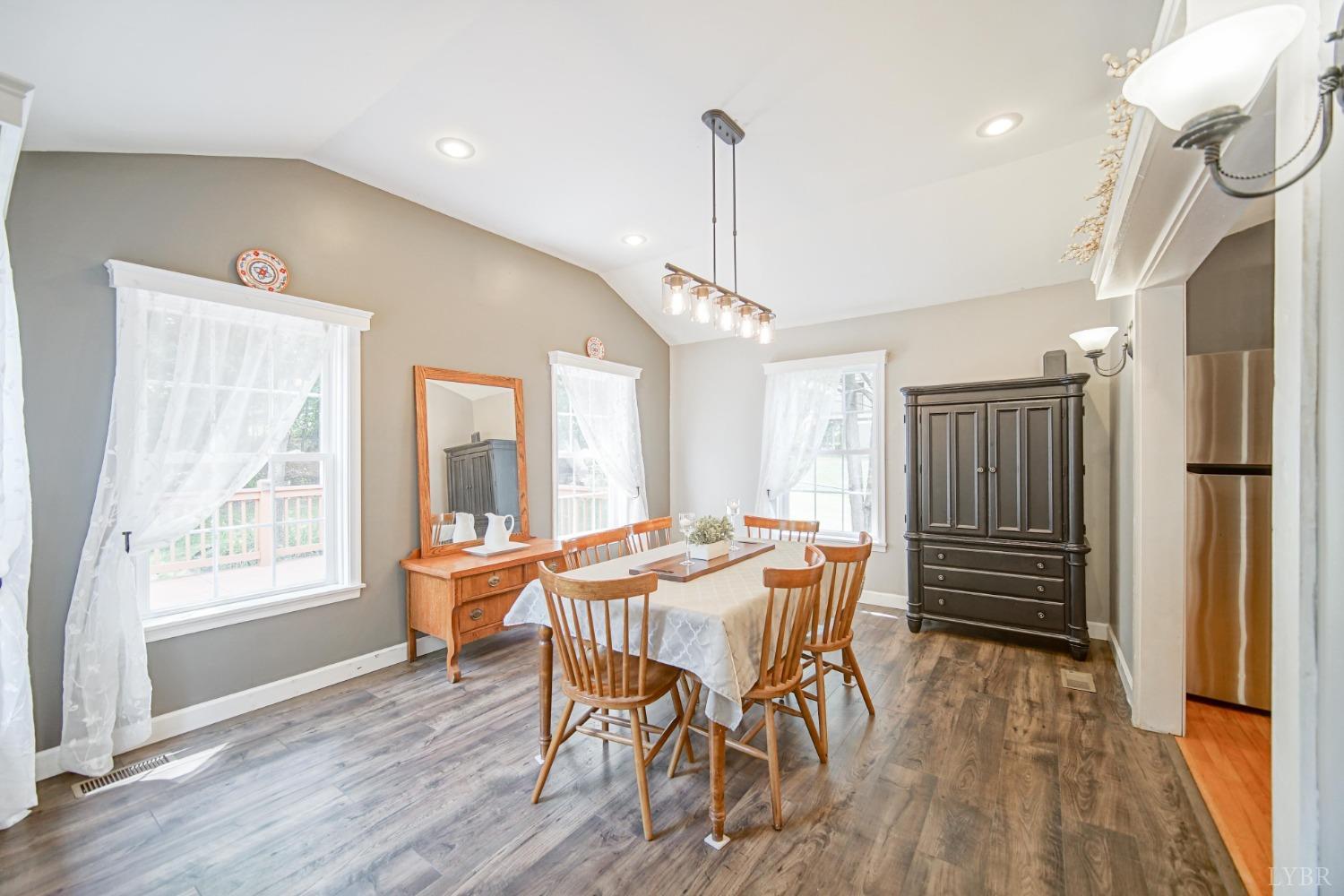 321 Smoketree Lane