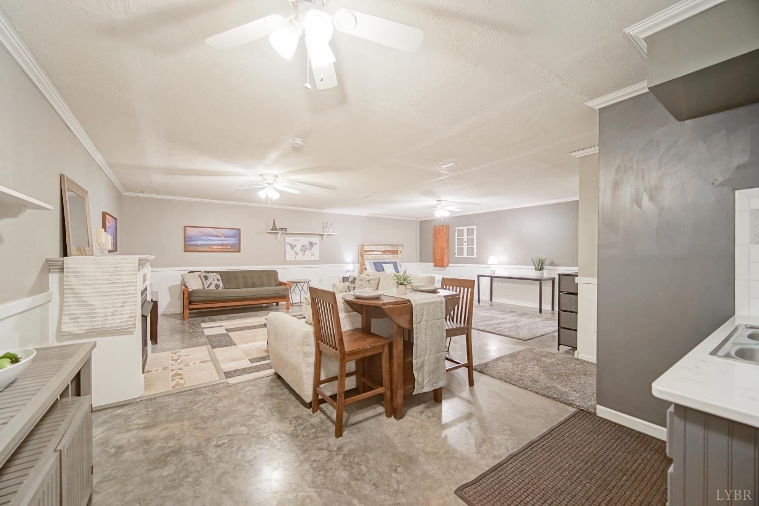 321 Smoketree Lane