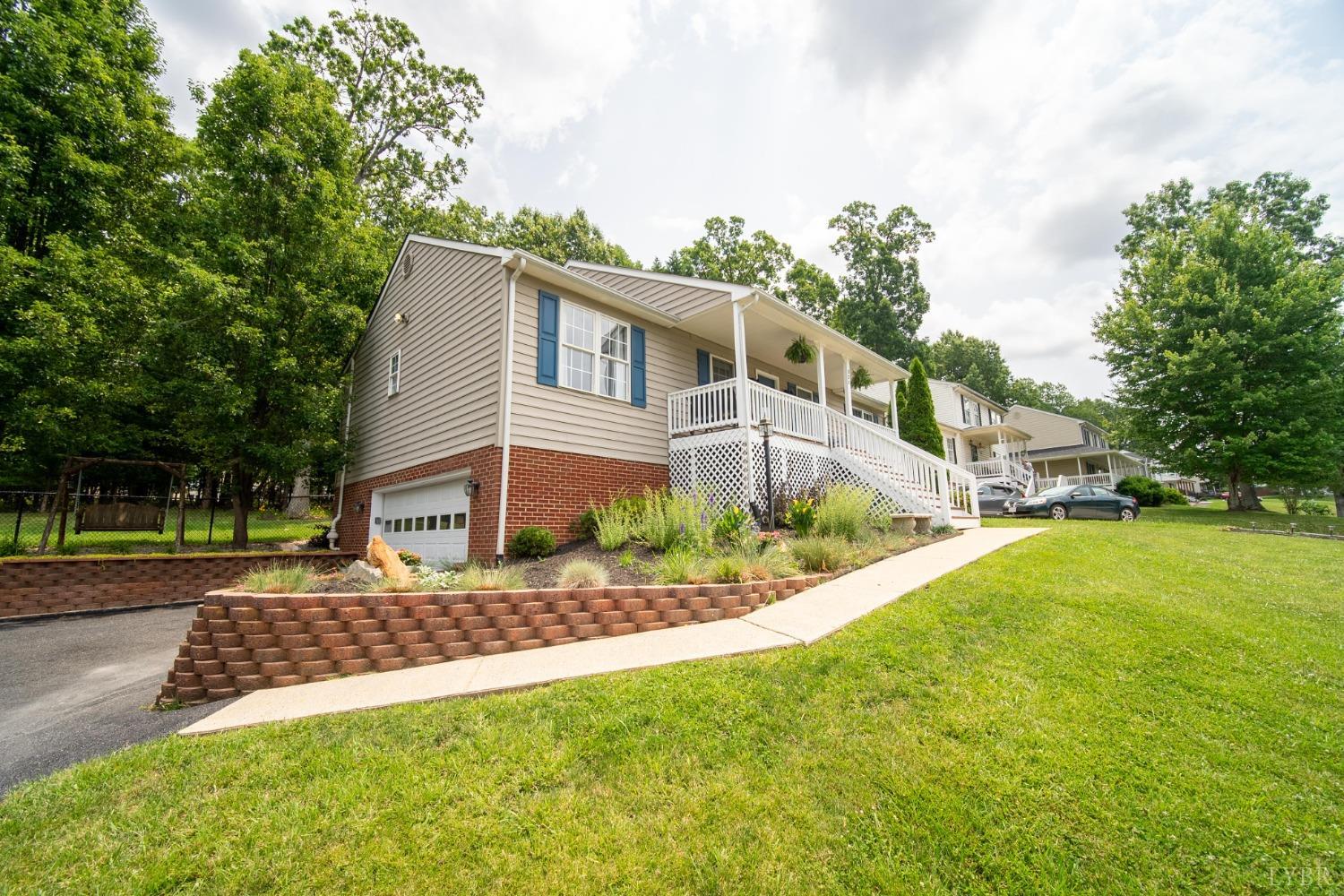 321 Smoketree Lane