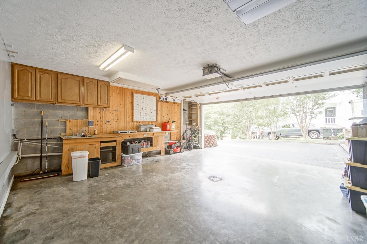 321 Smoketree Lane