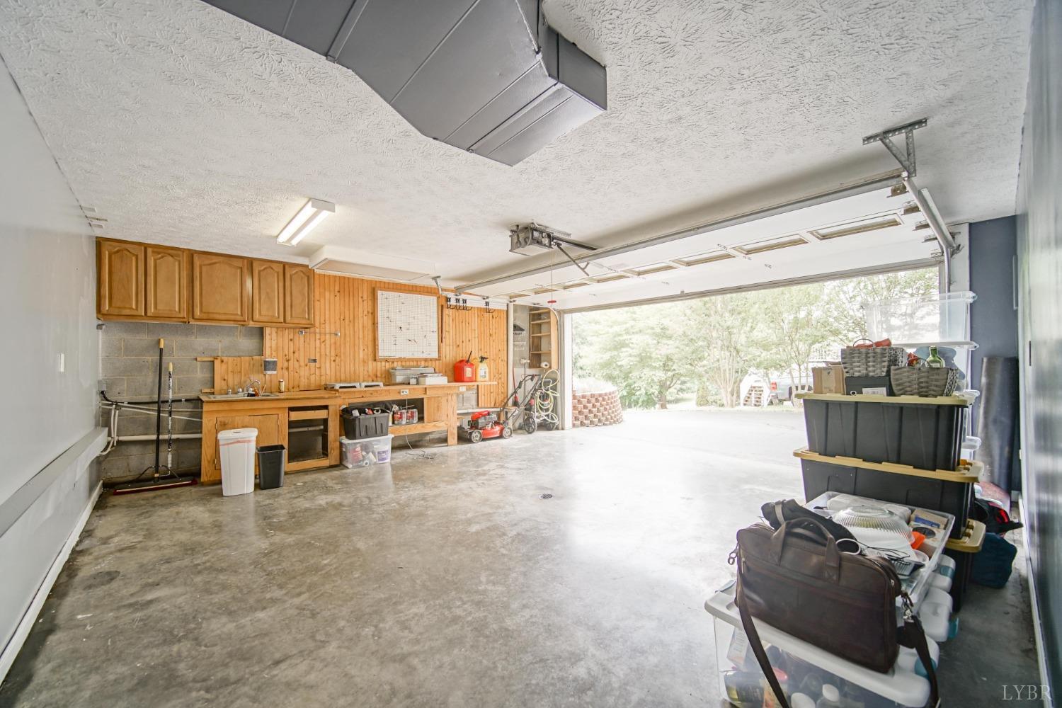 321 Smoketree Lane