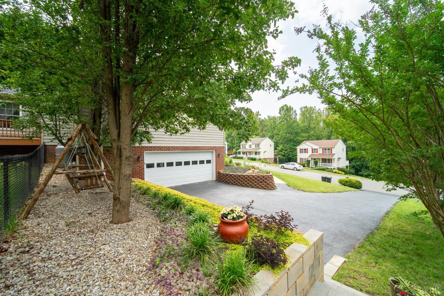 321 Smoketree Lane