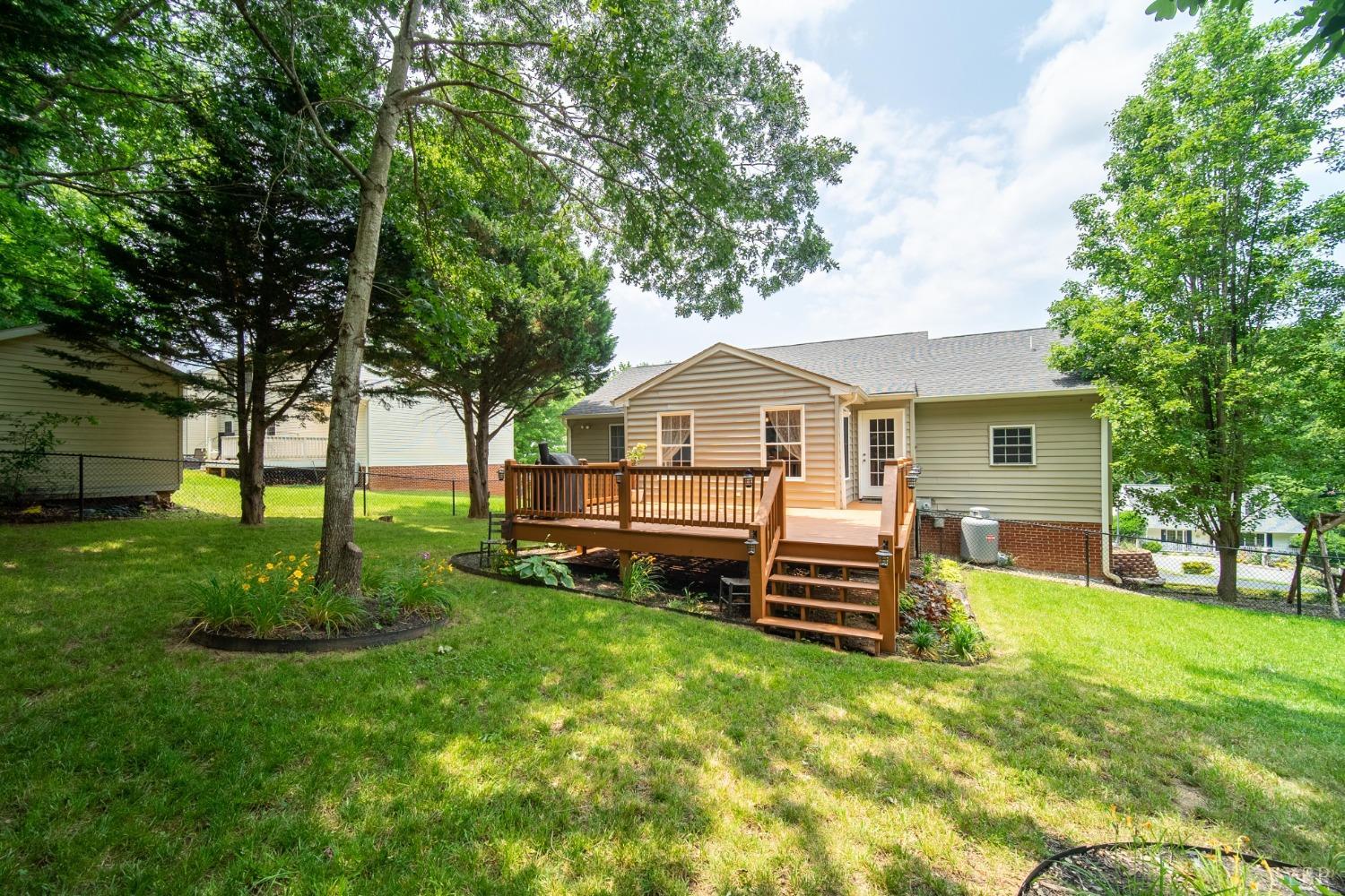 321 Smoketree Lane