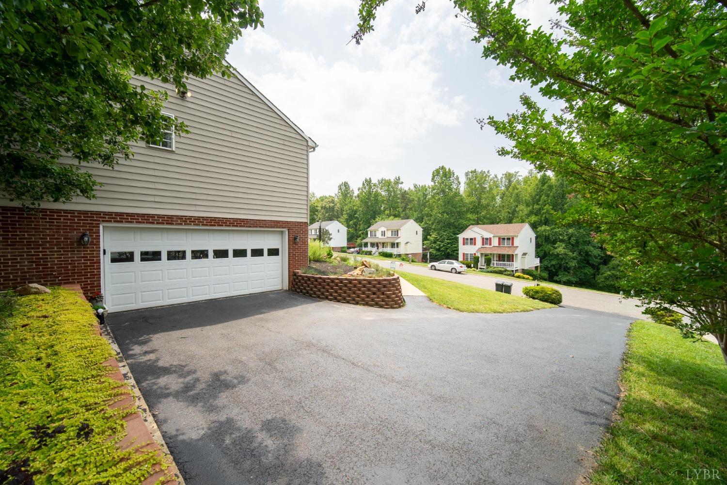 321 Smoketree Lane