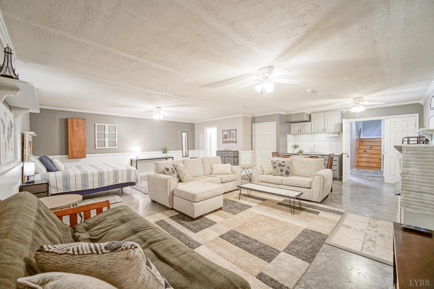 321 Smoketree Lane