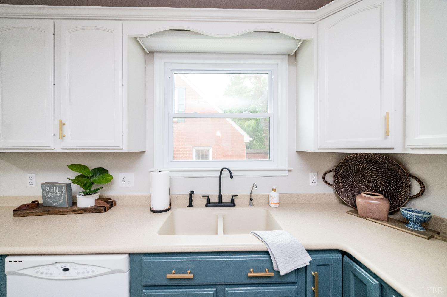 1305 Cherokee Avenue