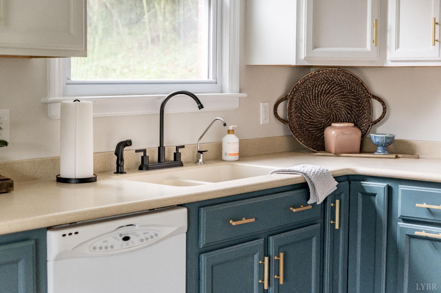 1305 Cherokee Avenue