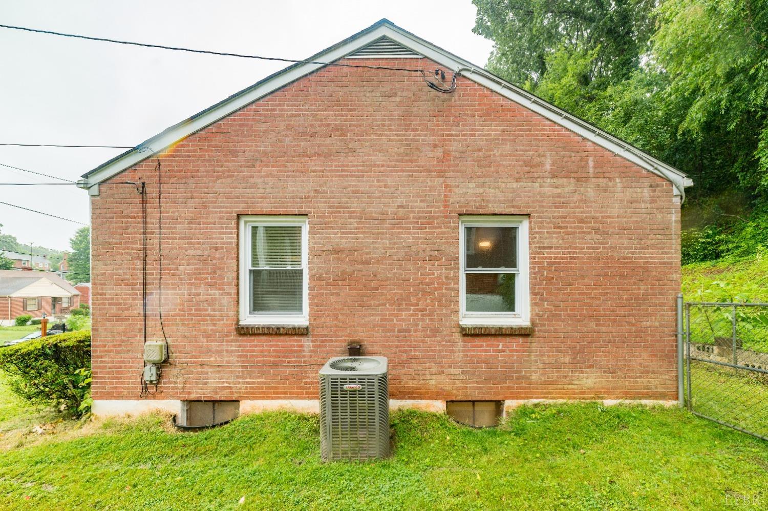 1305 Cherokee Avenue