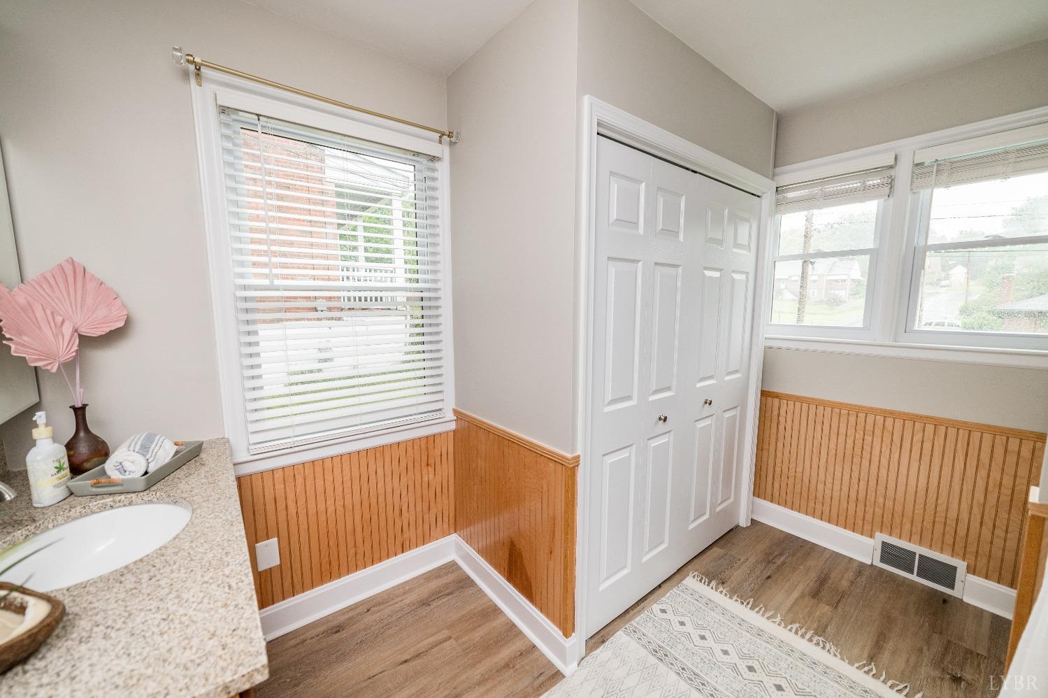 1305 Cherokee Avenue