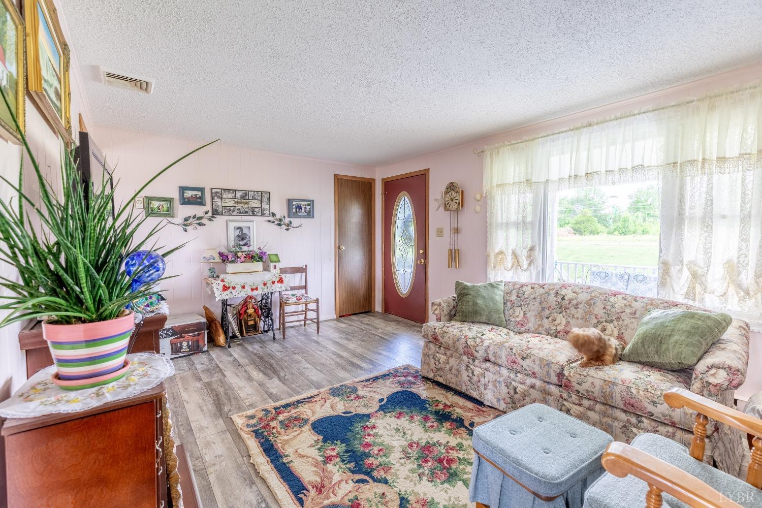 989 Pigeon Run Road