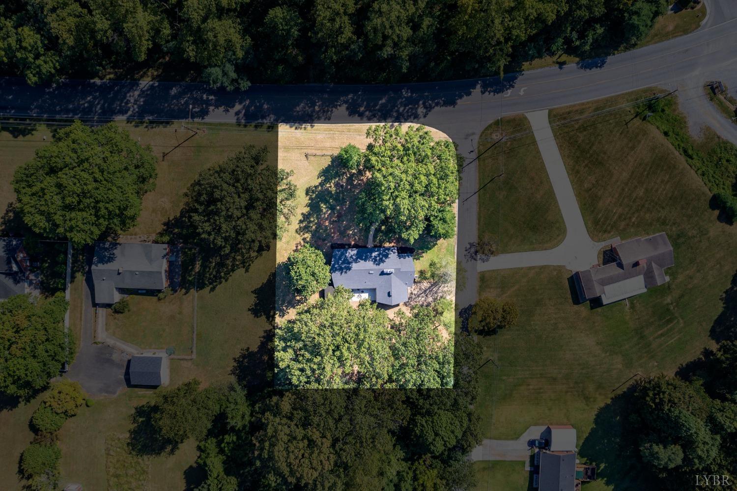 1912 Lakeside Drive