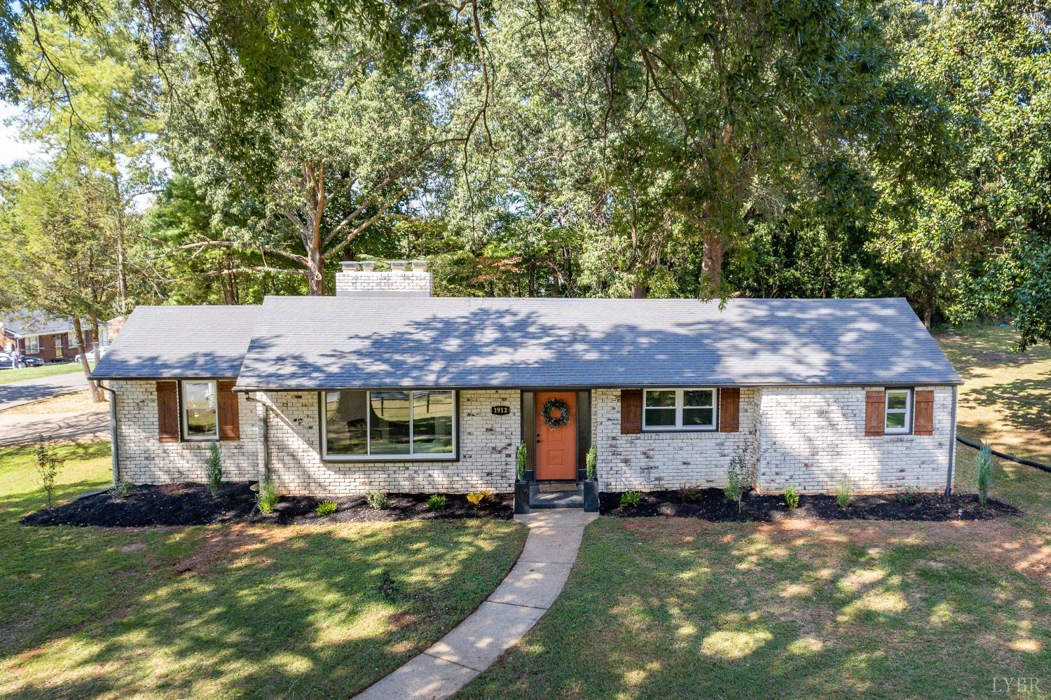 1912 Lakeside Drive