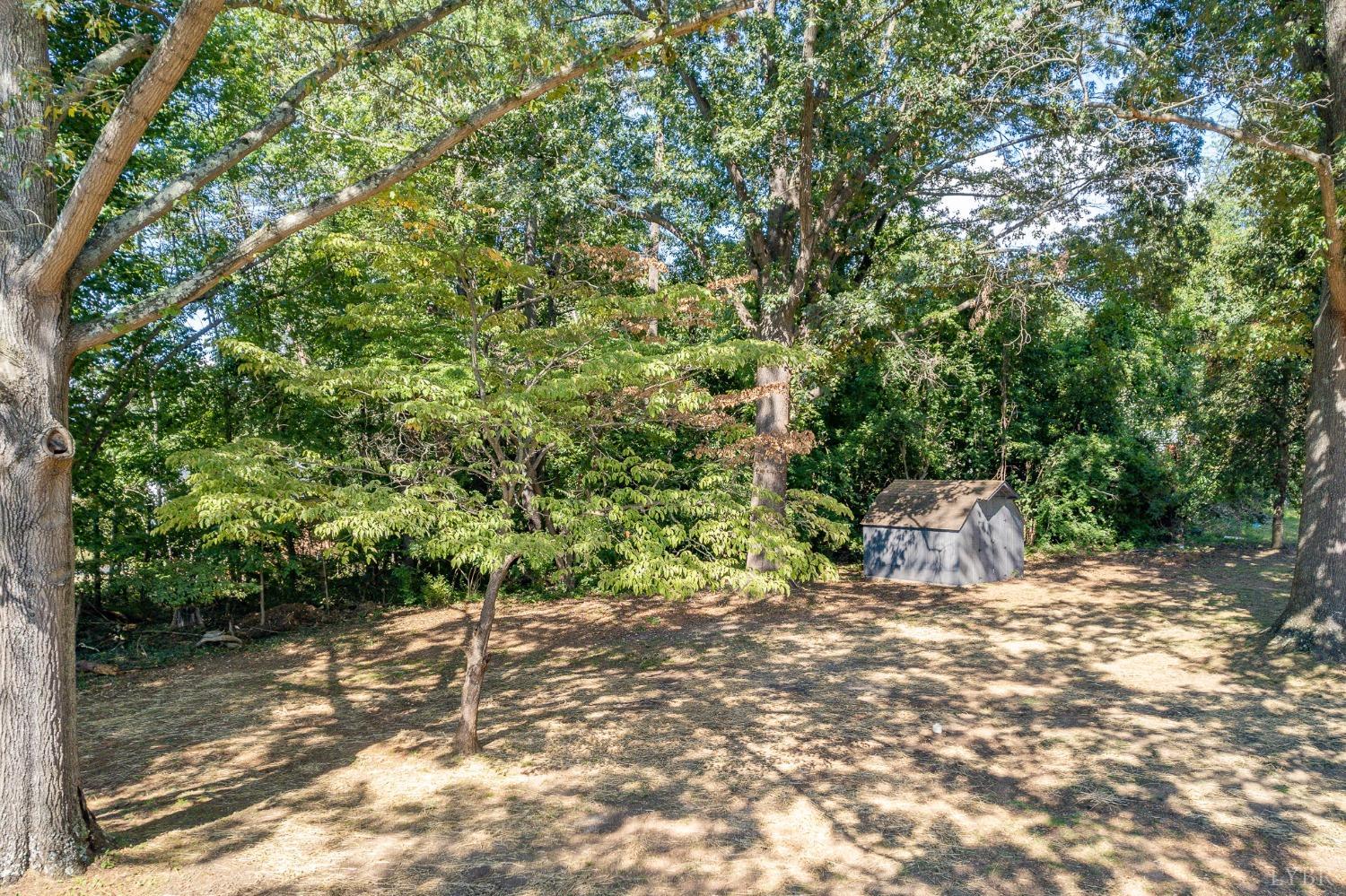 1912 Lakeside Drive