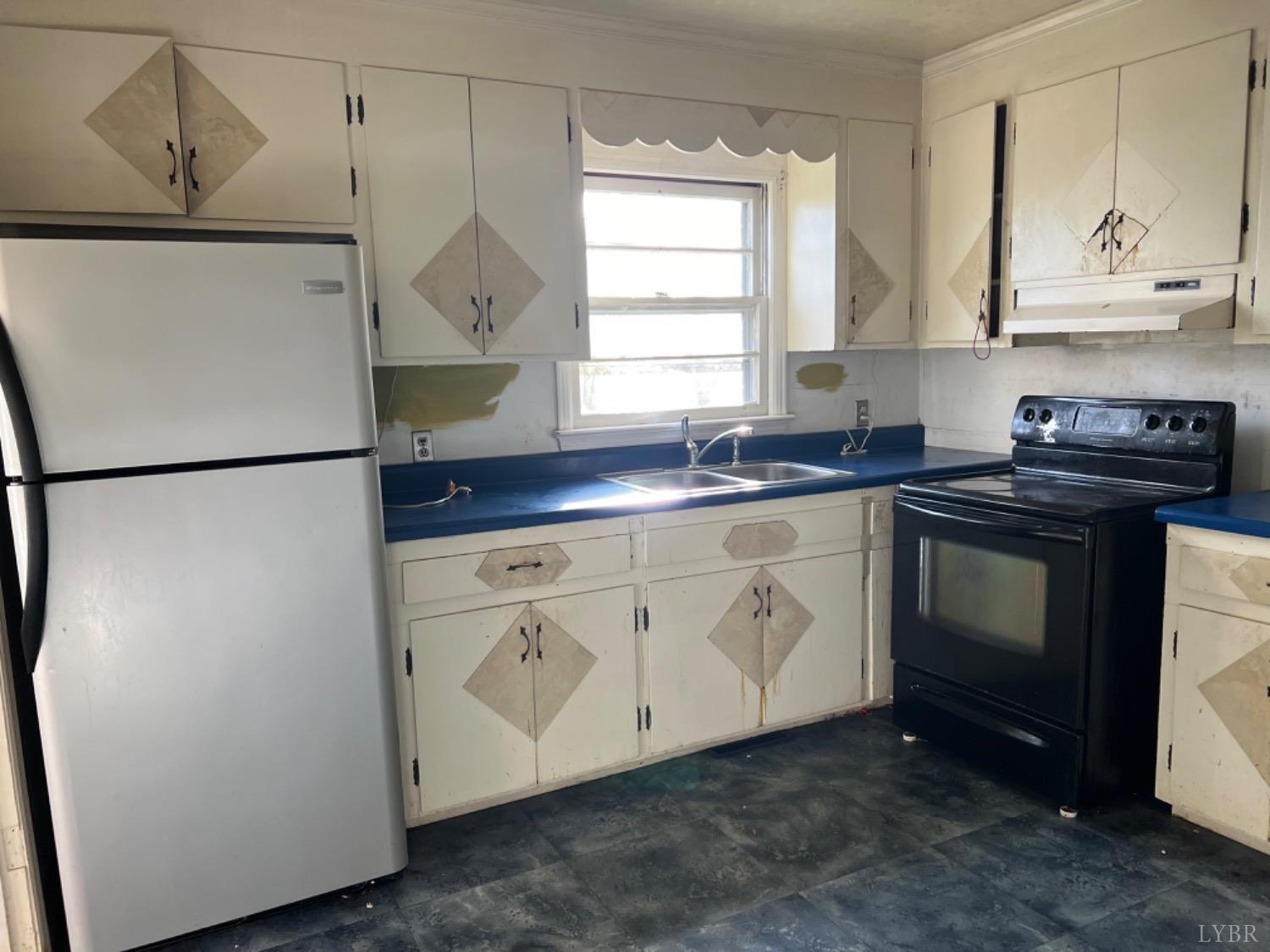 519 W E Monitor Road