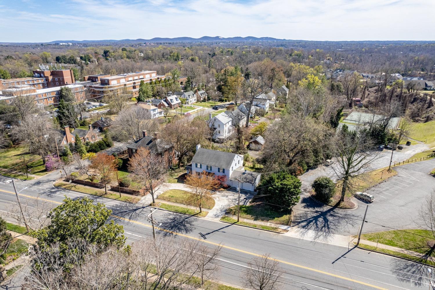 3405 Rivermont Avenue