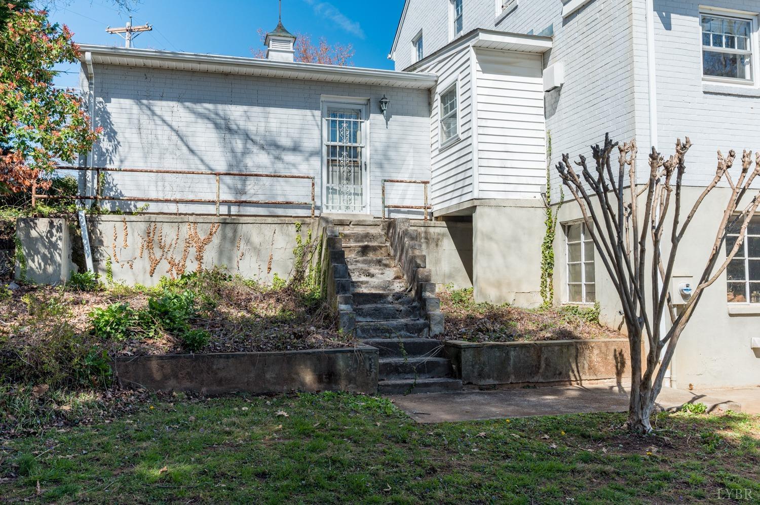 3405 Rivermont Avenue